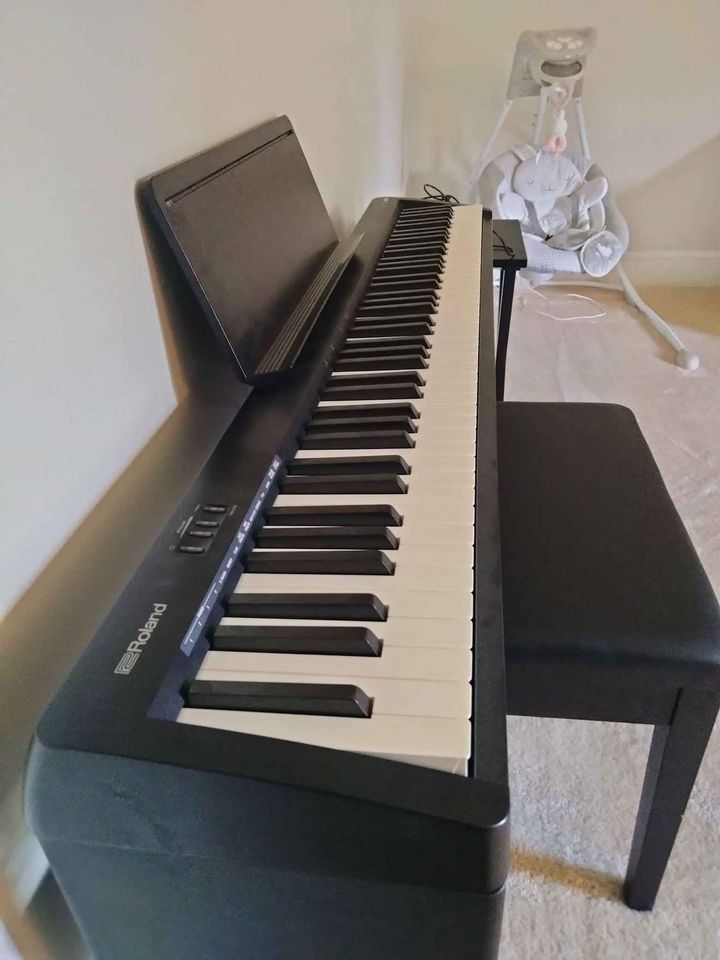 Electronics Roland FP-10 Digital Piano And KSC-FP10 Stand 4.8 (1k+) Black · Wireless · Digital Piano · 88 Key