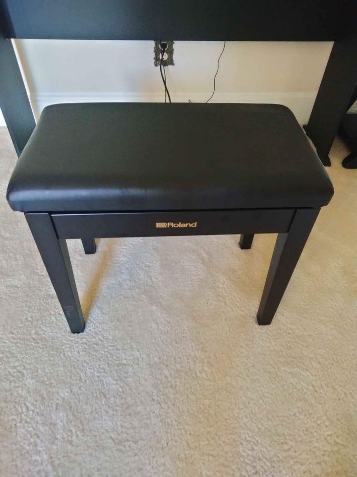 Electronics Roland FP-10 Digital Piano And KSC-FP10 Stand 4.8 (1k+) Black · Wireless · Digital Piano · 88 Key