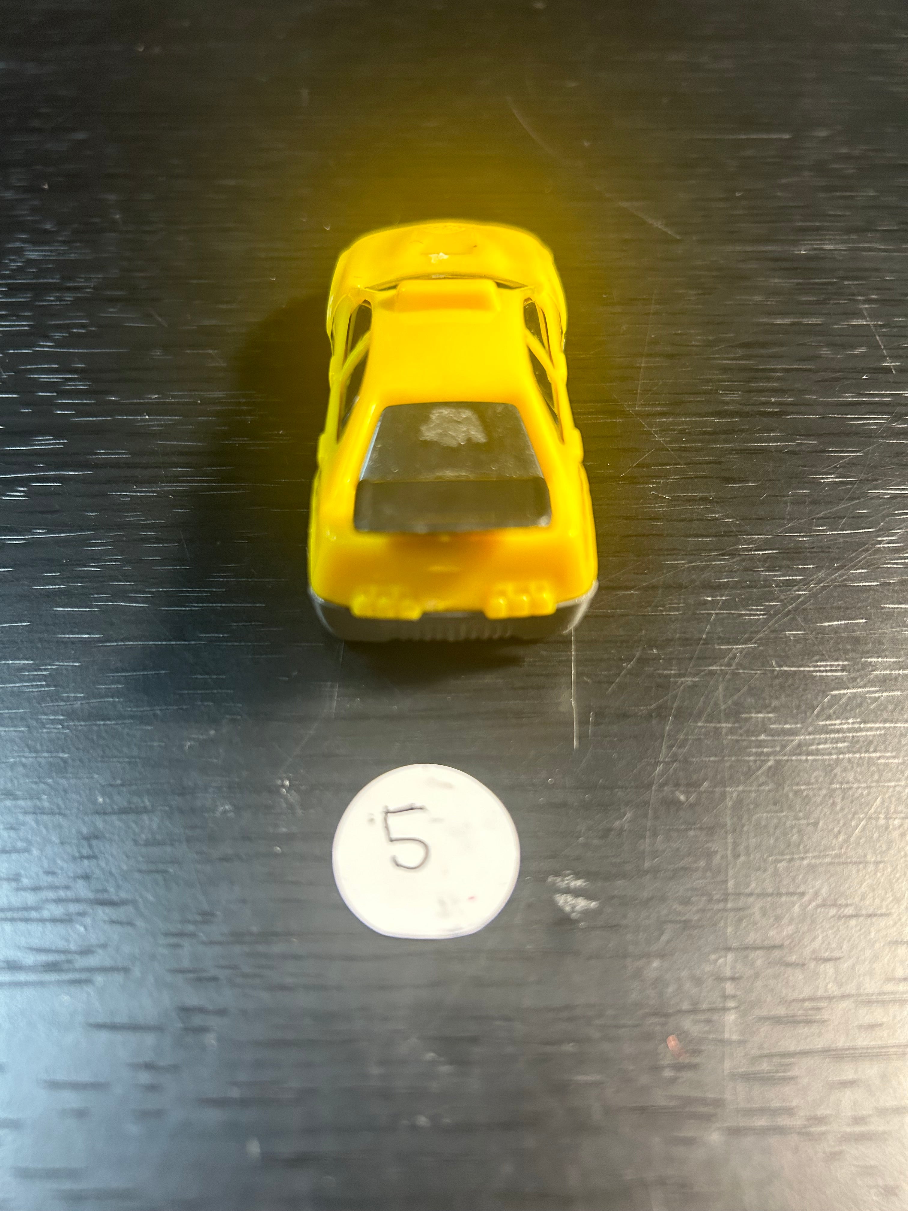 Toy Car 1994 Hot Wheels China CW Chine Yellow Taxi Car with Tial 1:64 Scale
