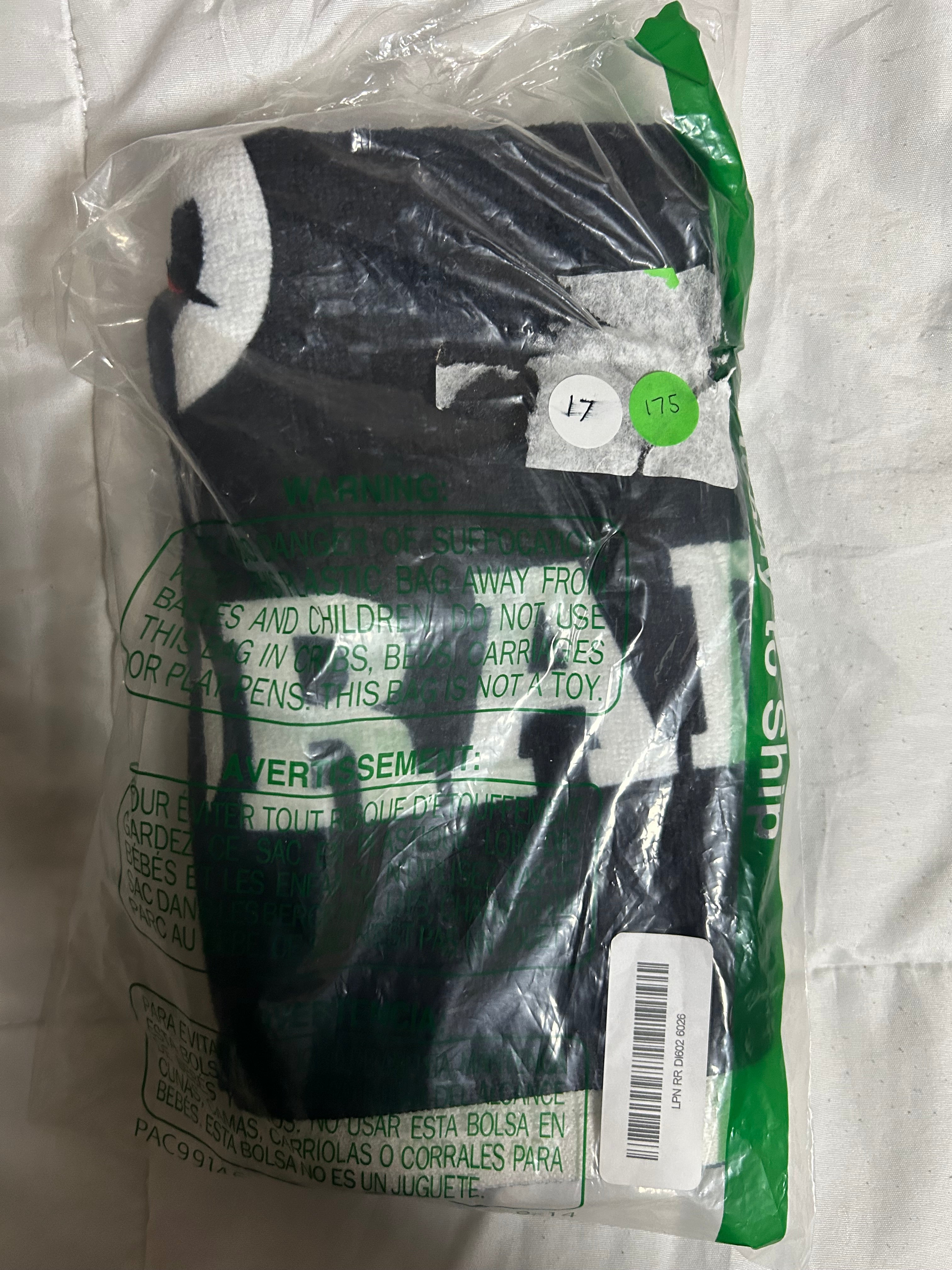 Sports Gatorade Premium Sideline Towel Bi-color, White, Small