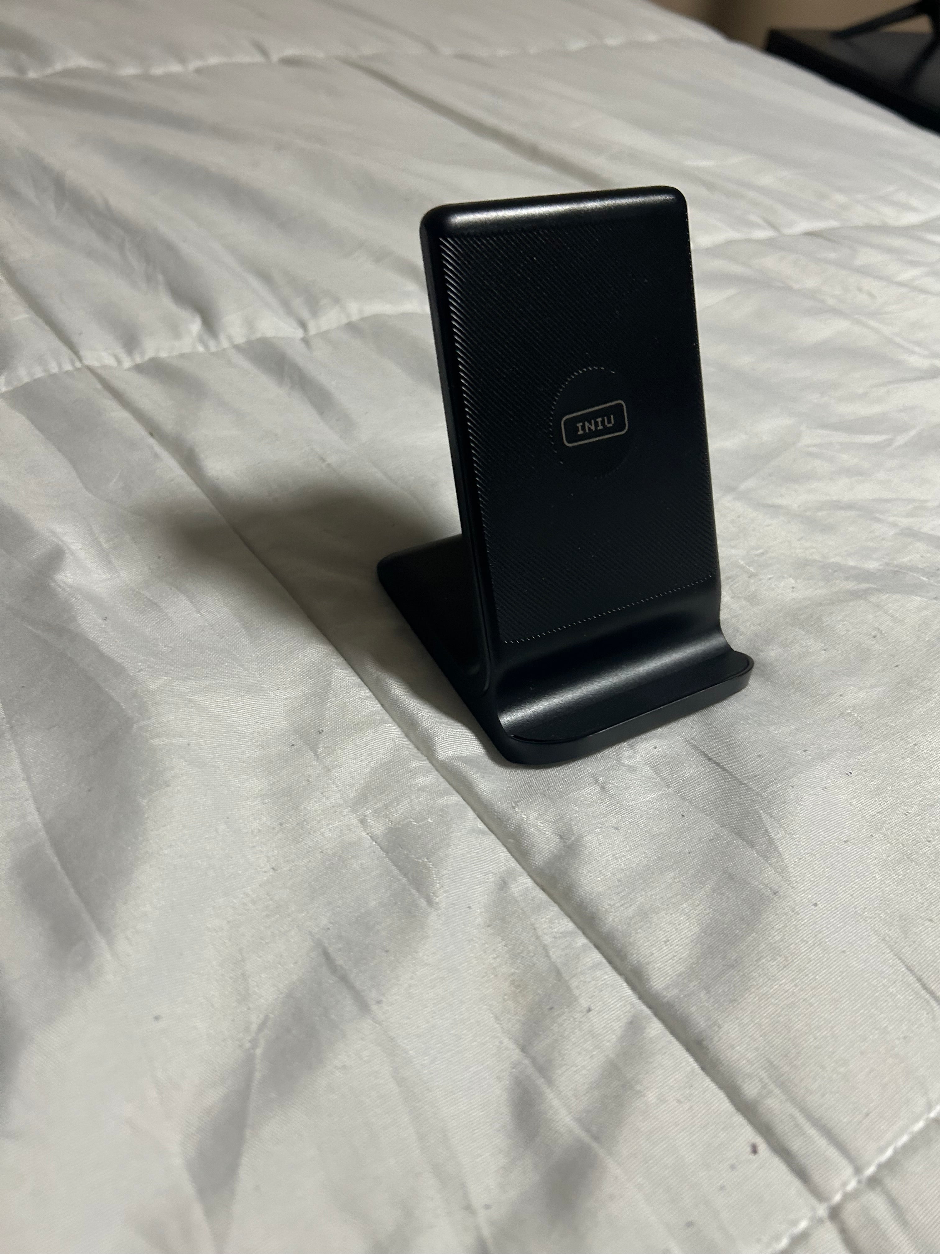Electronics INIU Wireless Charger, 15W Fast Qi-Certified Wireless Charging Station with Sleep-Friendly Adaptive Light Compatible with iPhone 16 15 14 13 Pro XS 8 Plus Samsung Galaxy S23 S22 S21 Note 20 Google etc