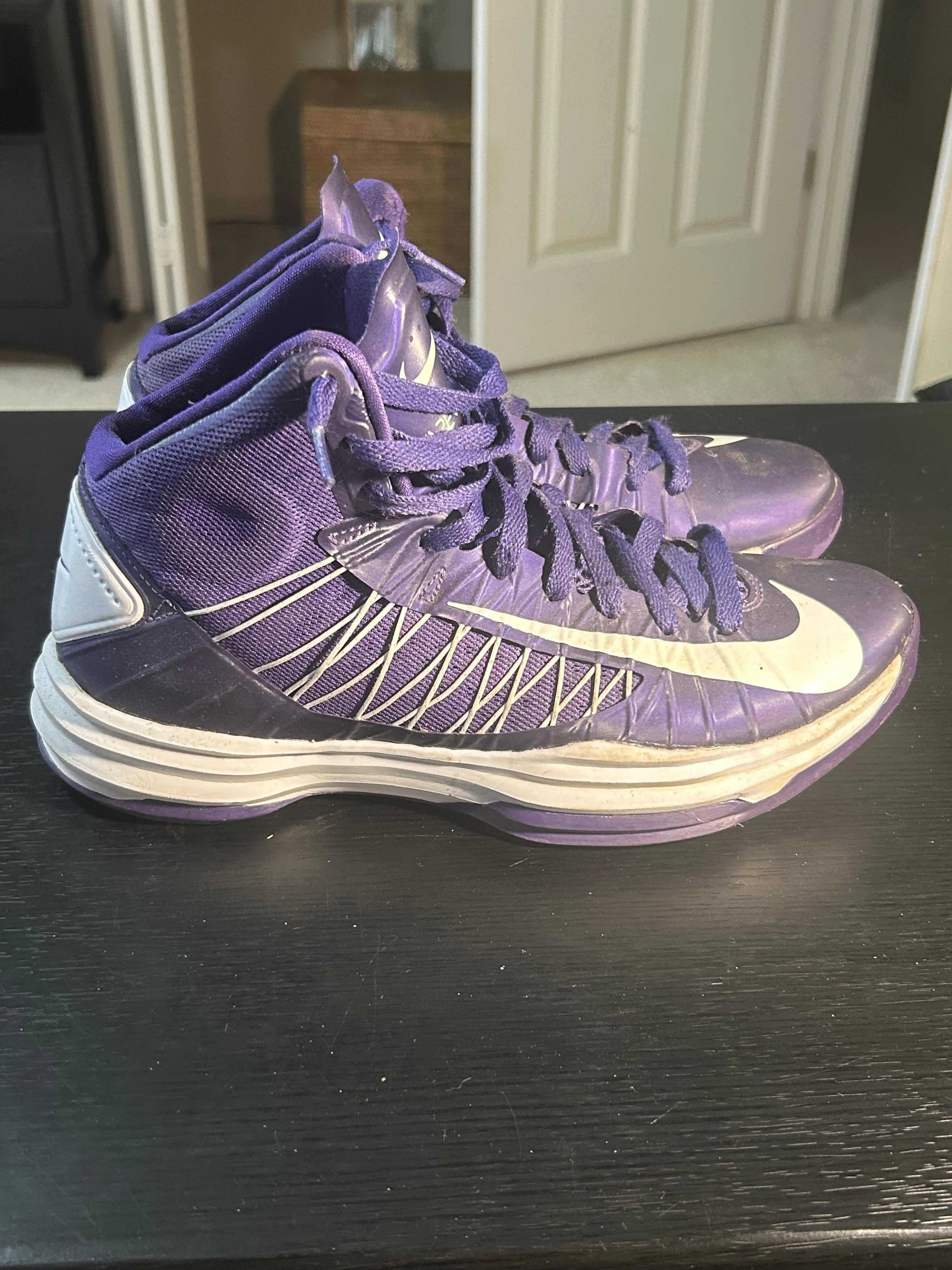 Shoe Nike Hyperdunk 2012 Purple/White, Women's Basketball Shoes, Size 10