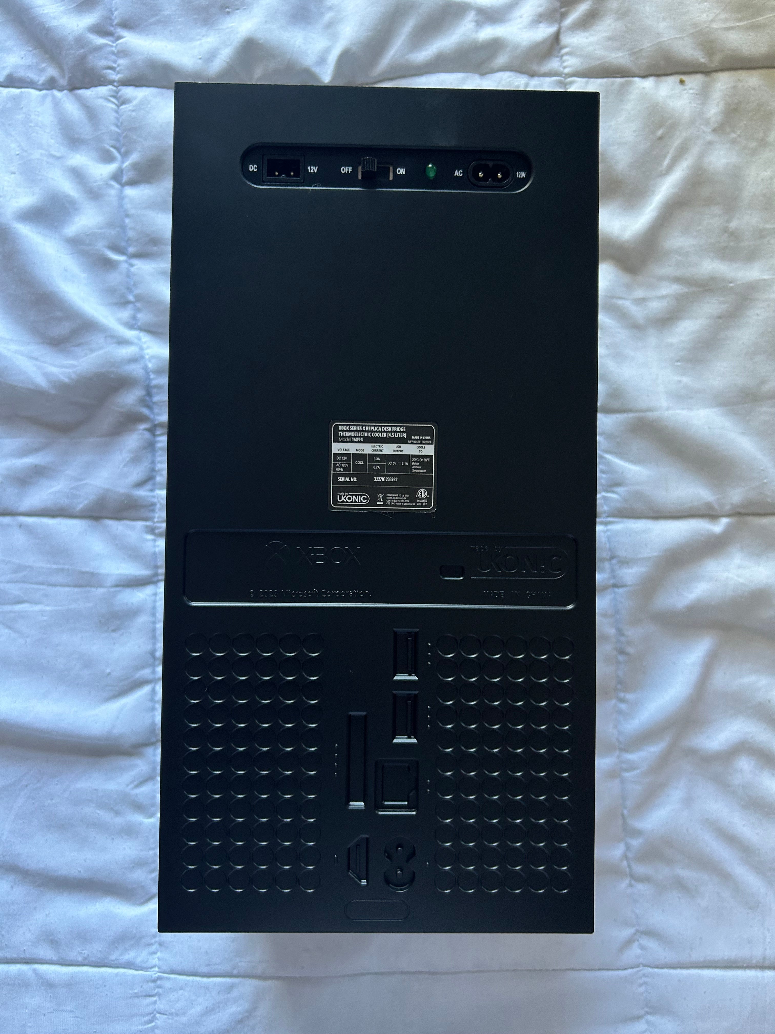 Electronics XBOX Series X Replica 8 Can Mini Fridge (Thermoelectric Cooler)